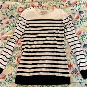 Banana Republic White and Navy Blue (Midnight) Crew Neck Sweater